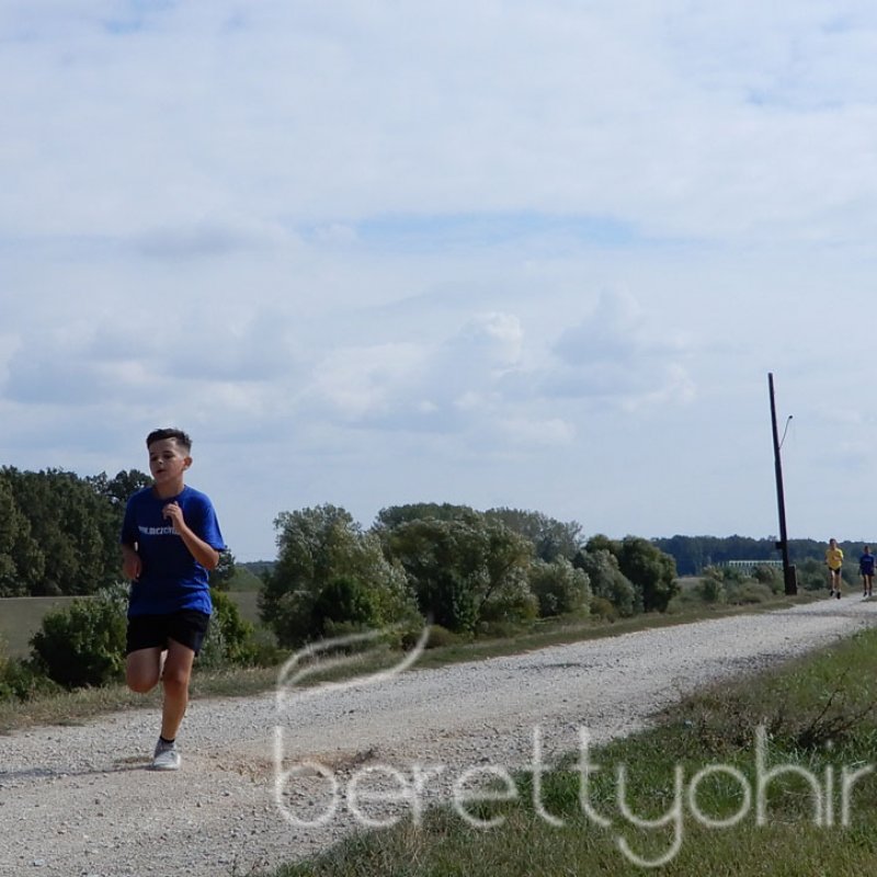 Mezei futóbajnokság Berettyóújfaluban 21